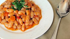 Pilaki di Fagioli Bianchi