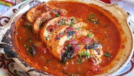 Pollo ripieno al ragù