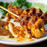 Satay di pollo