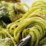 Tagliolini al pesto e verdure