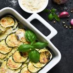 Zucchine con parmigiano nella teglia