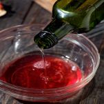 Ciotolina con emulsione di aceto di vino rosso e olio