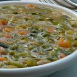 Zuppa di verdure al pesto