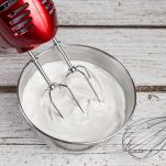 Electric hand mixer with whipped cream