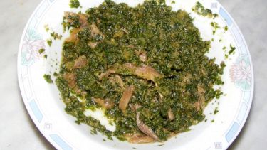 Il bagnetto che insaporisce le acciughe, un antipasto siciliano