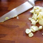 Acciughe marinate all’aceto e al vino bianco