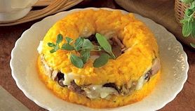 Anello di riso al forno con pollo e mozzarella