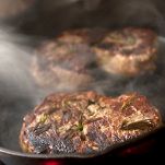 Entrecòtes di manzo con salsa di acciughe