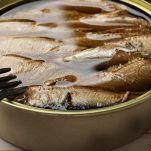 Filetti d'acciuga sott'olio in scatola