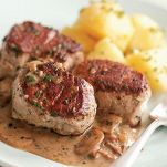 Filetti di manzo con panna e funghi