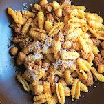 Gnocchetti sardi salsiccia e ceci
