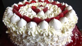 Meringa con fragole