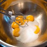 Mousse di caffè con le noci