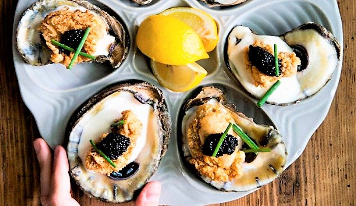 Ostriche al caviale in salsa allo Champagne