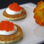 Blinis con uova di salmone