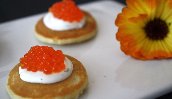 Blinis con uova di salmone