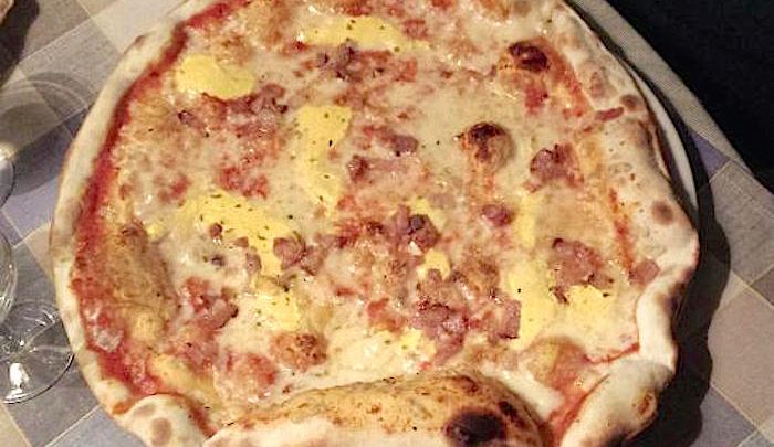 Pizza alla crema di zucca