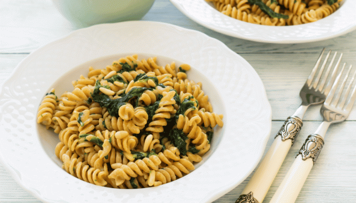 Fusilli con scarola e capperi