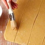 Ravioli con ripieno di ricotta e noci