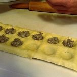 Ravioli con ripieno di ricotta e noci