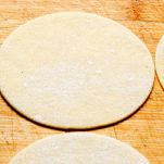 Ravioloni con asparagi e formaggio