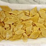 Rombi di pasta all&#8217;uovo in brodo