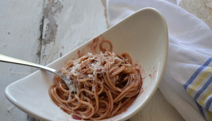 Spaghetti al vino rosso