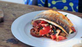 Filetti di spigola al pomodoro