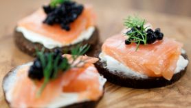 Tartine caviale e salmone