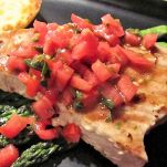 Tonno grigliato in salsa rossa