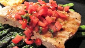 Tonno alla griglia: ricetta con pomodori