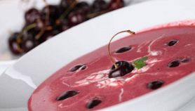 Zuppa di amarene ungherese