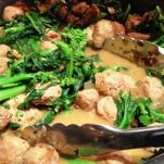 Bocconcini di tacchino con broccoli, uvetta e zafferano