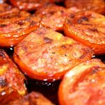 Bruschette con pomodori e feta