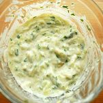 Crema di yogurt e cetrioli