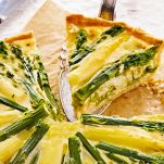 Crostata di asparagi e salame