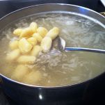 Gnocchi di patate con sugo di zucca