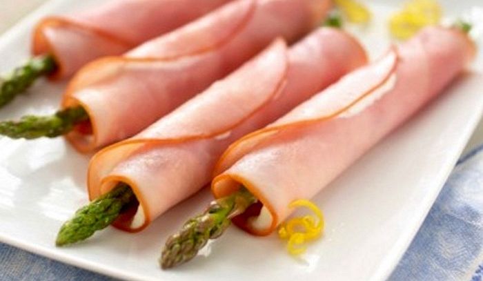 Involtini di carne con asparagi