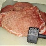 Involtini di maiale con le prugne