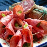 Involtini di salame con melanzane alla griglia