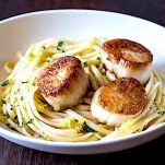 Linguine con capesante e limone