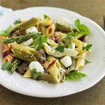 Penne con i carciofi crudi