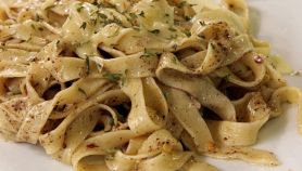Tagliatelle con taleggio e tartufo