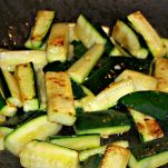 Anellini di zucchine in teglia