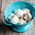 Bistecca con funghi e cipolle