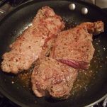 Bistecca con funghi e cipolle