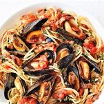 Bucatini con sugo di cozze