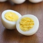 Bulbi oculari iniettati di sangue