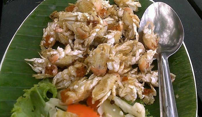 Cicale di mare in padella con insalata di zucchine