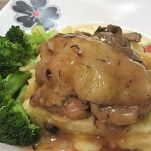 Cosce di pollo ripiene con purè